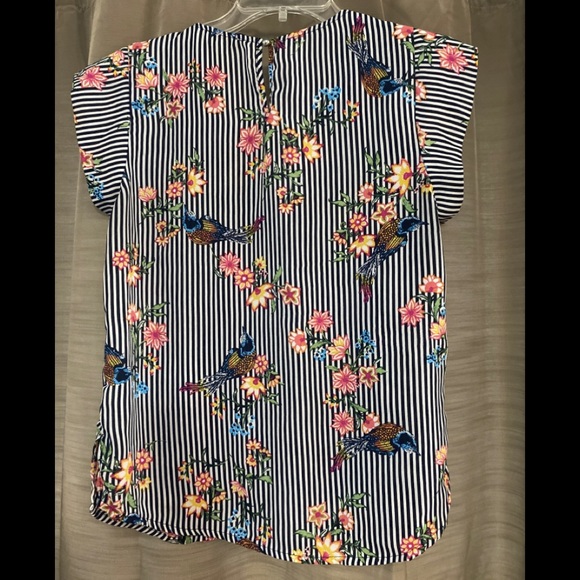 Lily White Blouse Size Medium - Picture 5 of 6